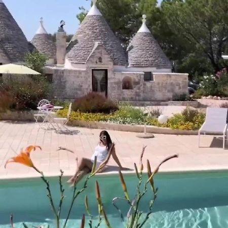 Trullo Bosco Libero Ostuniヴィラ エクステリア 写真