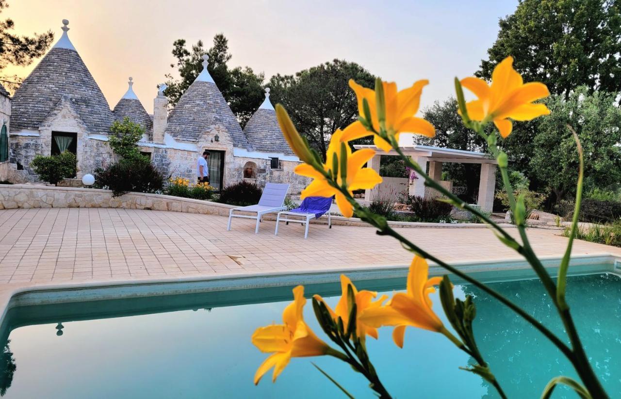 Trullo Bosco Libero Ostuniヴィラ エクステリア 写真