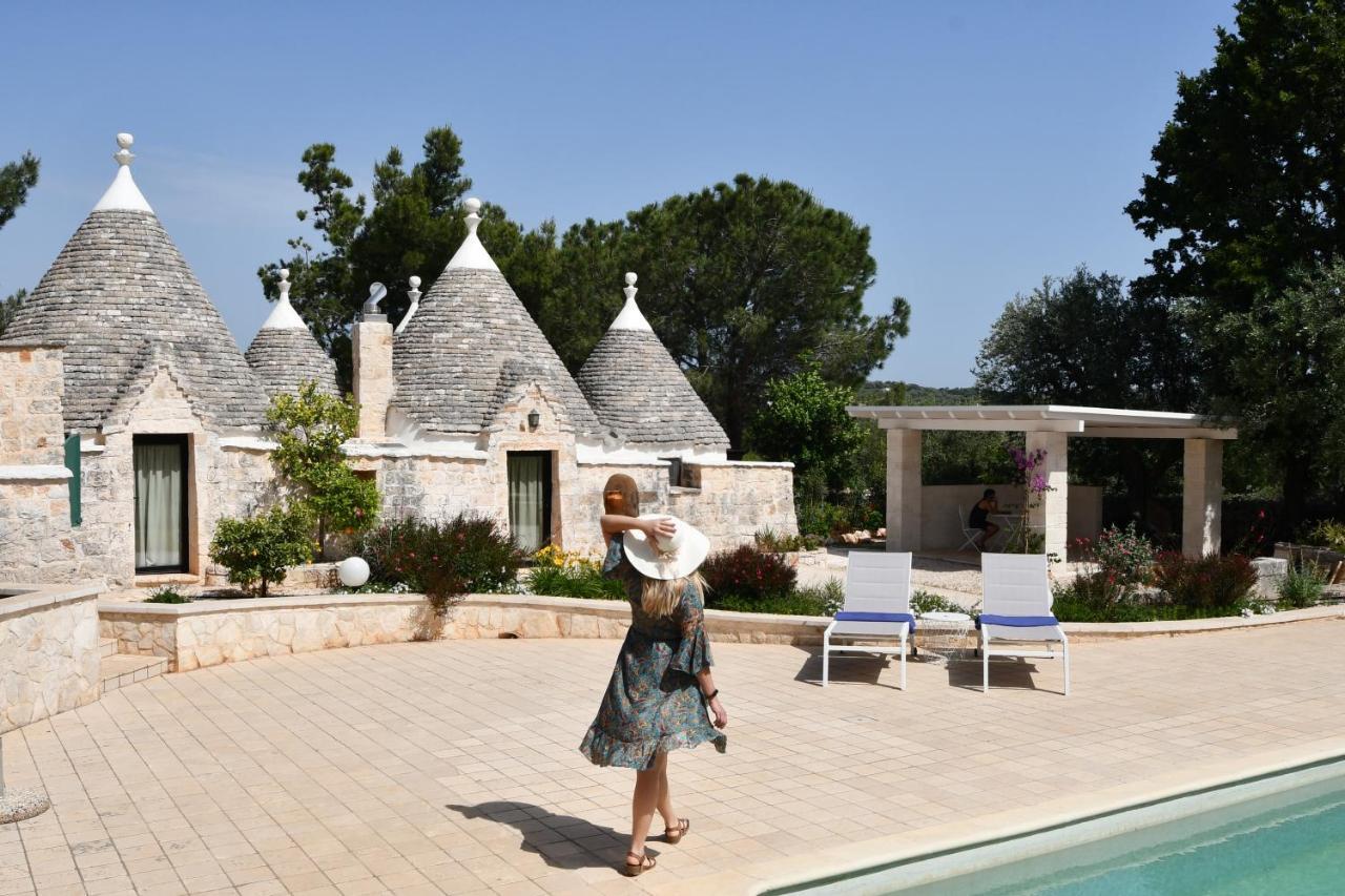 Trullo Bosco Libero Ostuniヴィラ エクステリア 写真