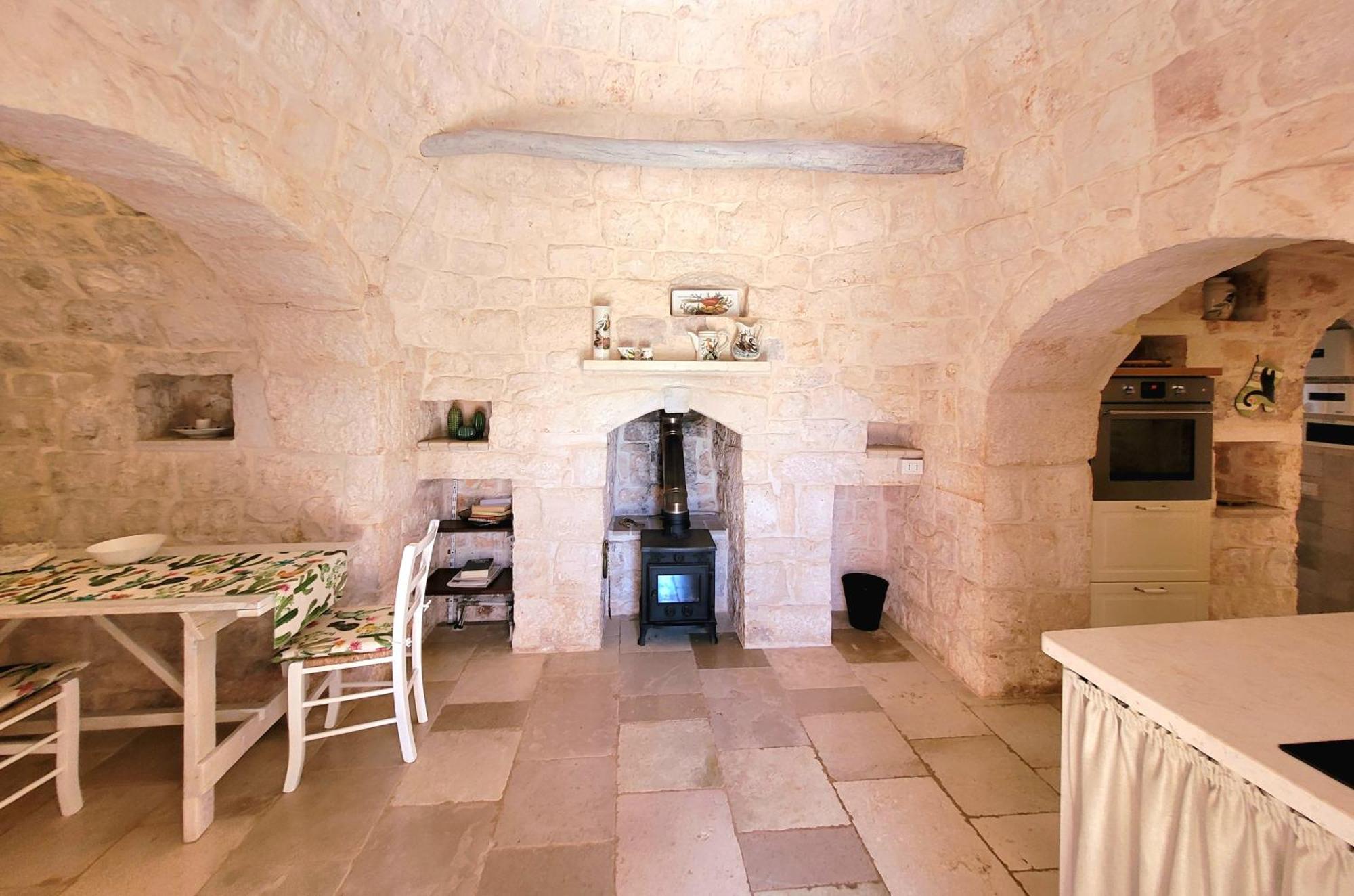 Trullo Bosco Libero Ostuniヴィラ エクステリア 写真